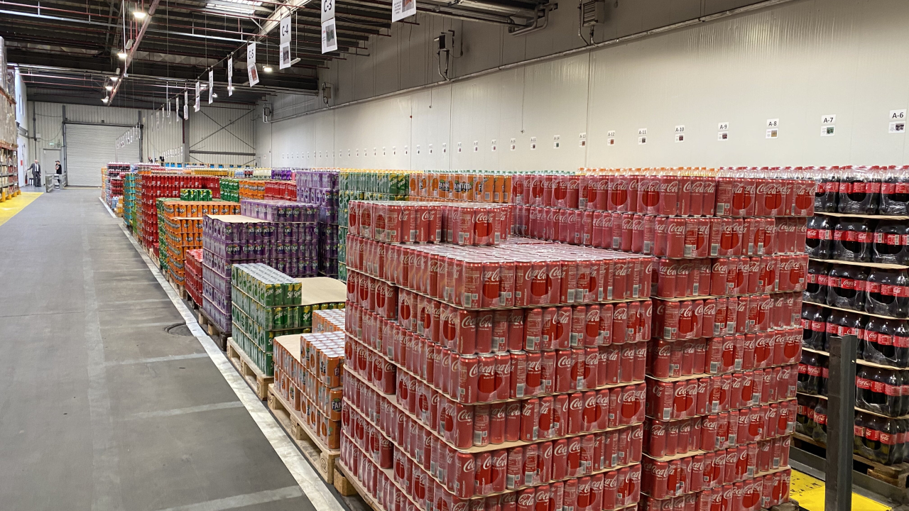Cum ar putea Coca-Cola să își îmbutelieze toate băuturile în rPET în România