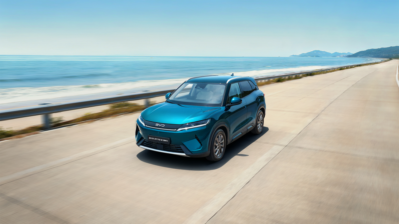 BYD ATTO DM-i se lansează în România. Sistem Super Hybrid și preț competitiv