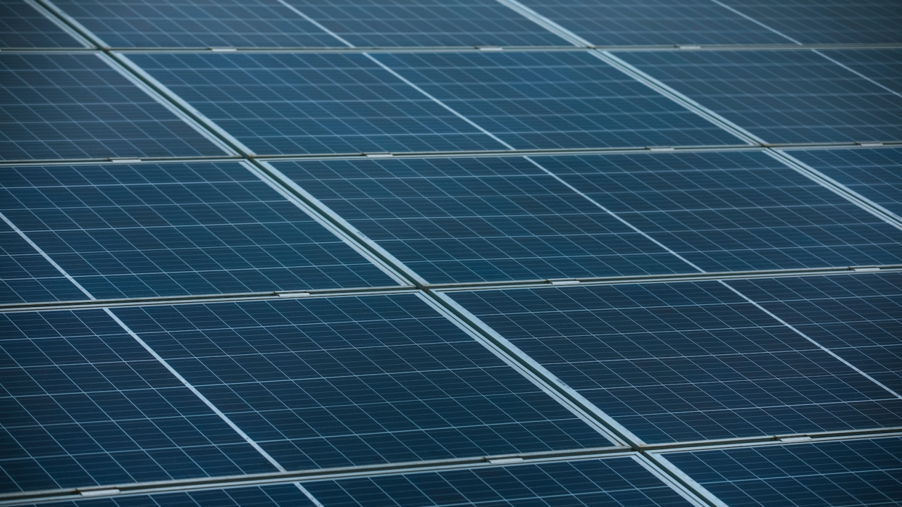 Epson alimentează cu energie electrică 100% regenerabilă sediile din întreaga lume