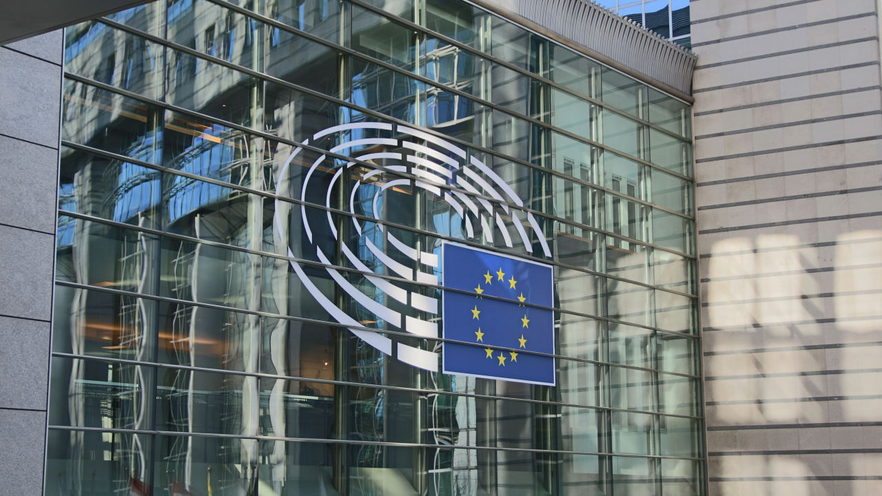 The European Parliament supports CO2 emission standards for cars and vans