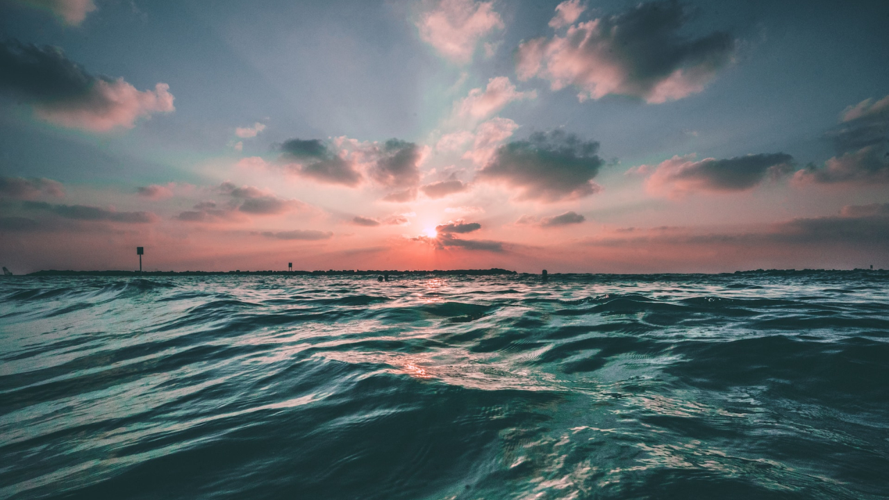 This technology allows us to capture CO2 emissions and store them in the sea