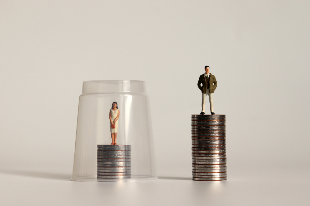Fenomenul glass ceiling: Caracteristicile feminine nu sunt doar „soft skills”