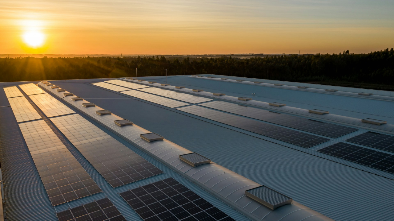 Producătorul de iPhone care s-a angajat să folosească doar energie regenerabilă