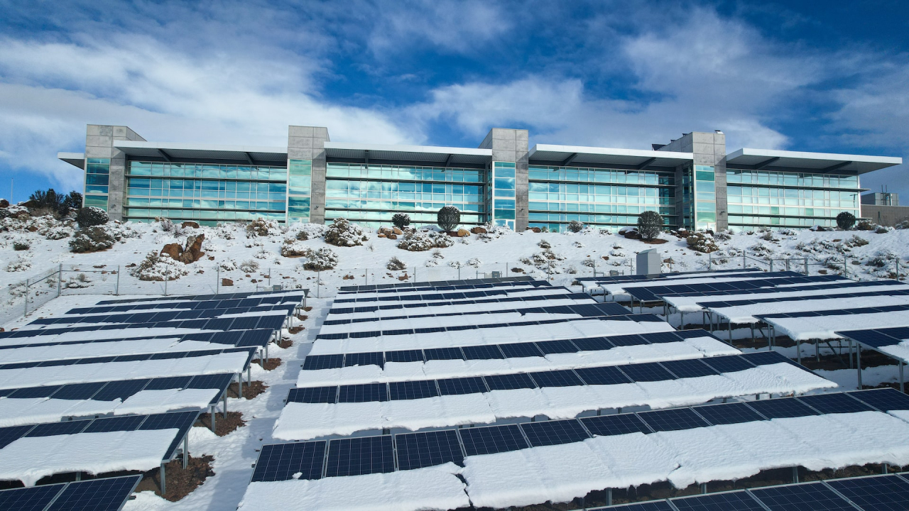 Solar panels, more efficient energy production during winter