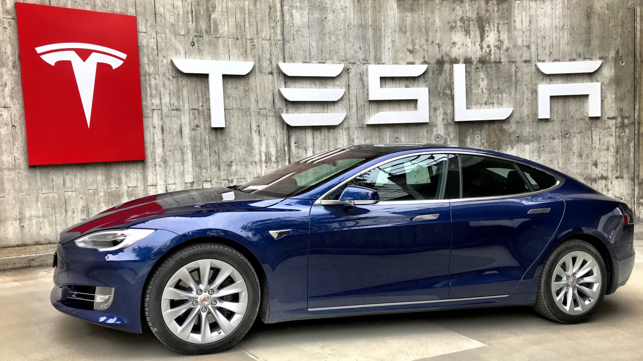 Tesla, close to opening the first factory in Europe
