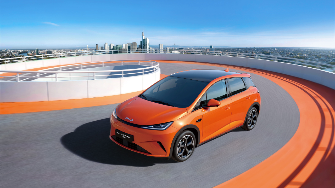 BYD lansează DOLPHIN G DM-i, model hibrid supermini pentru Europa