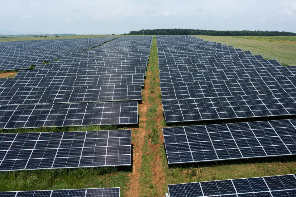 Future Banking: cum arată un parc fotovoltaic din Pristina