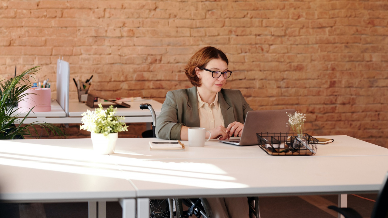 Hybrid work has many advantages, but it doesn't help the environment