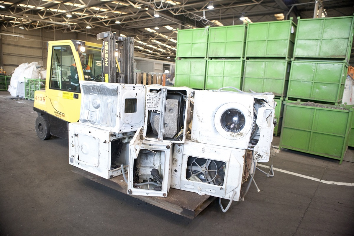 Romania opens a new facility to recycle one million refrigerators per year