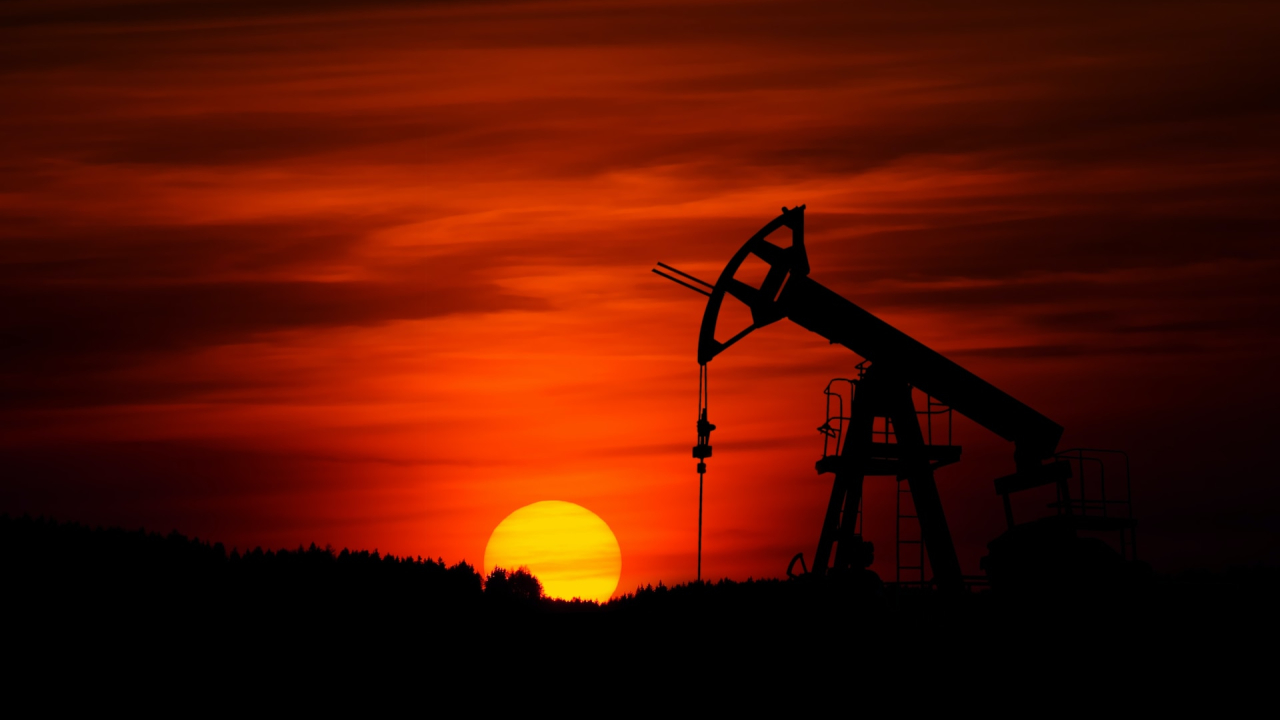 The extraction of fossil fuels from protected natural areas, a global issue