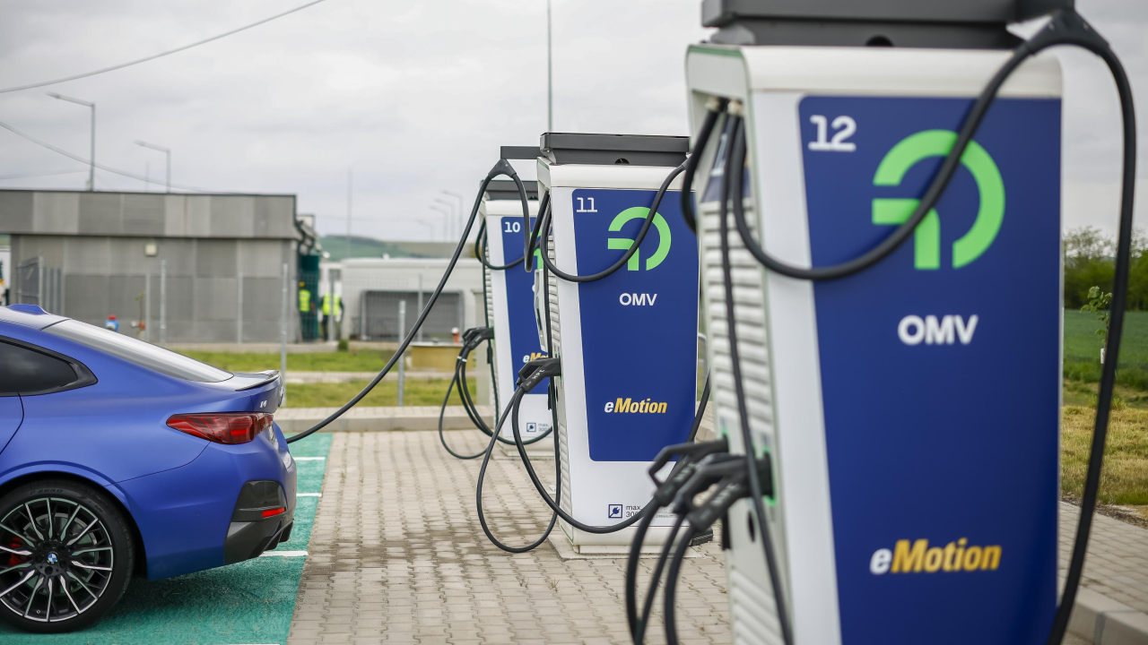 Autostrada A1 găzduiește cel mai mare hub de încărcare rapidă din România