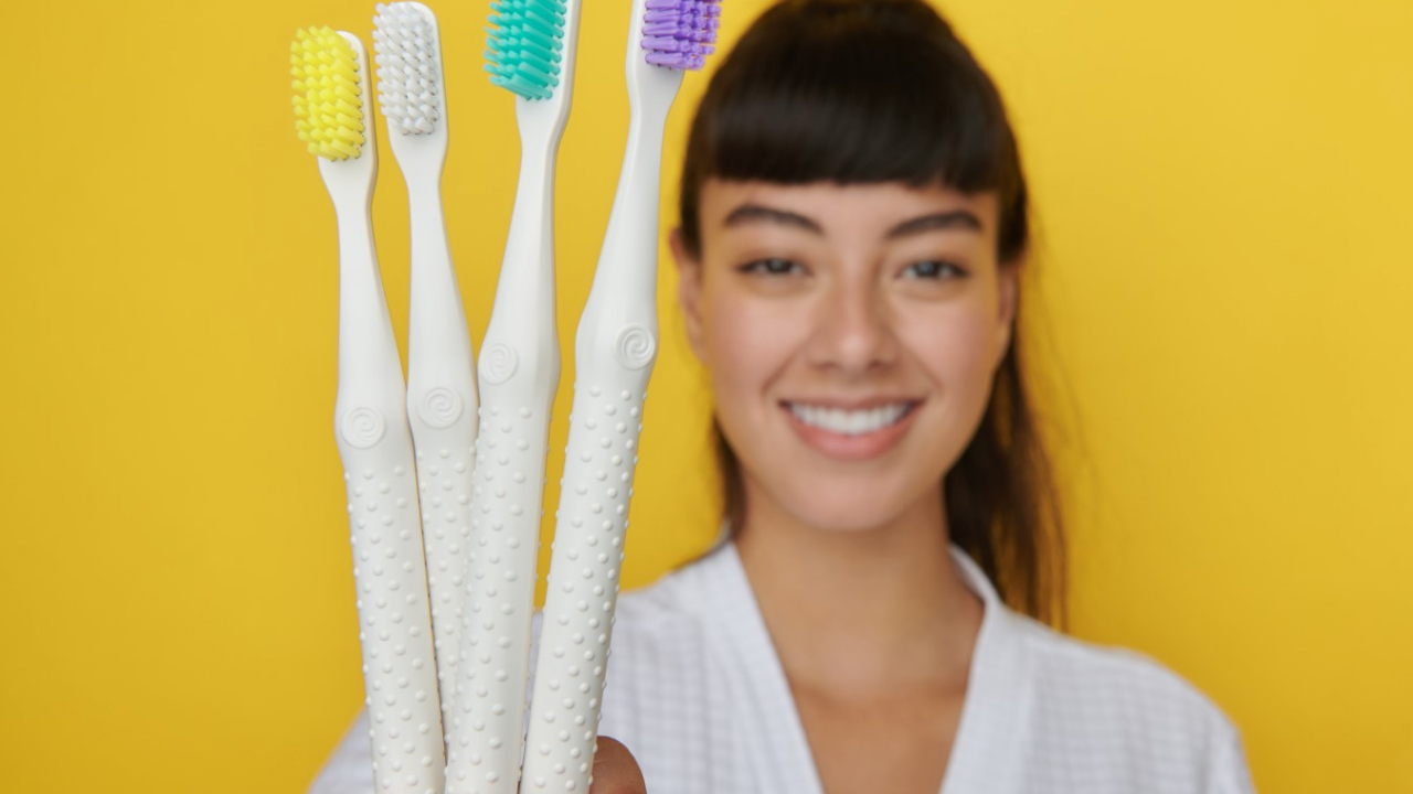 Reswirl, the recyclable toothbrushes that can replace 3.5 bln disposable brushes