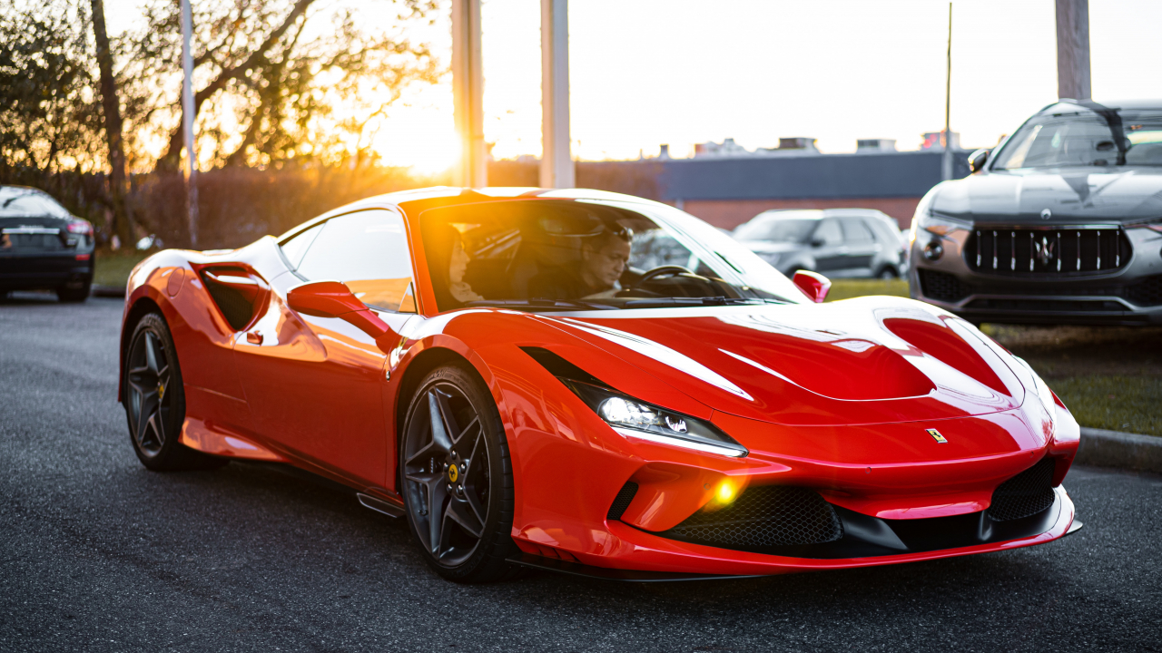 Ferrari ar putea lansa prima mașină electrică a companiei în 2025