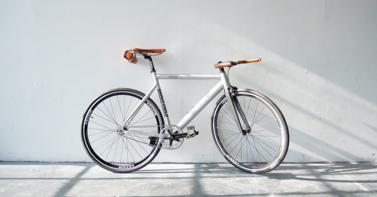 VanMoof, "the Tesla" of e-bicycles, keeps pedalling after a financial push