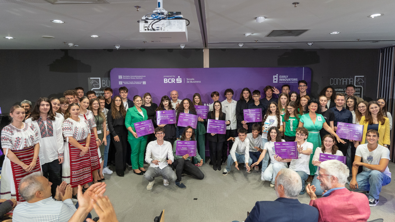 Liceenii antreprenori, premiați la Early Innovators Business Plan Competition