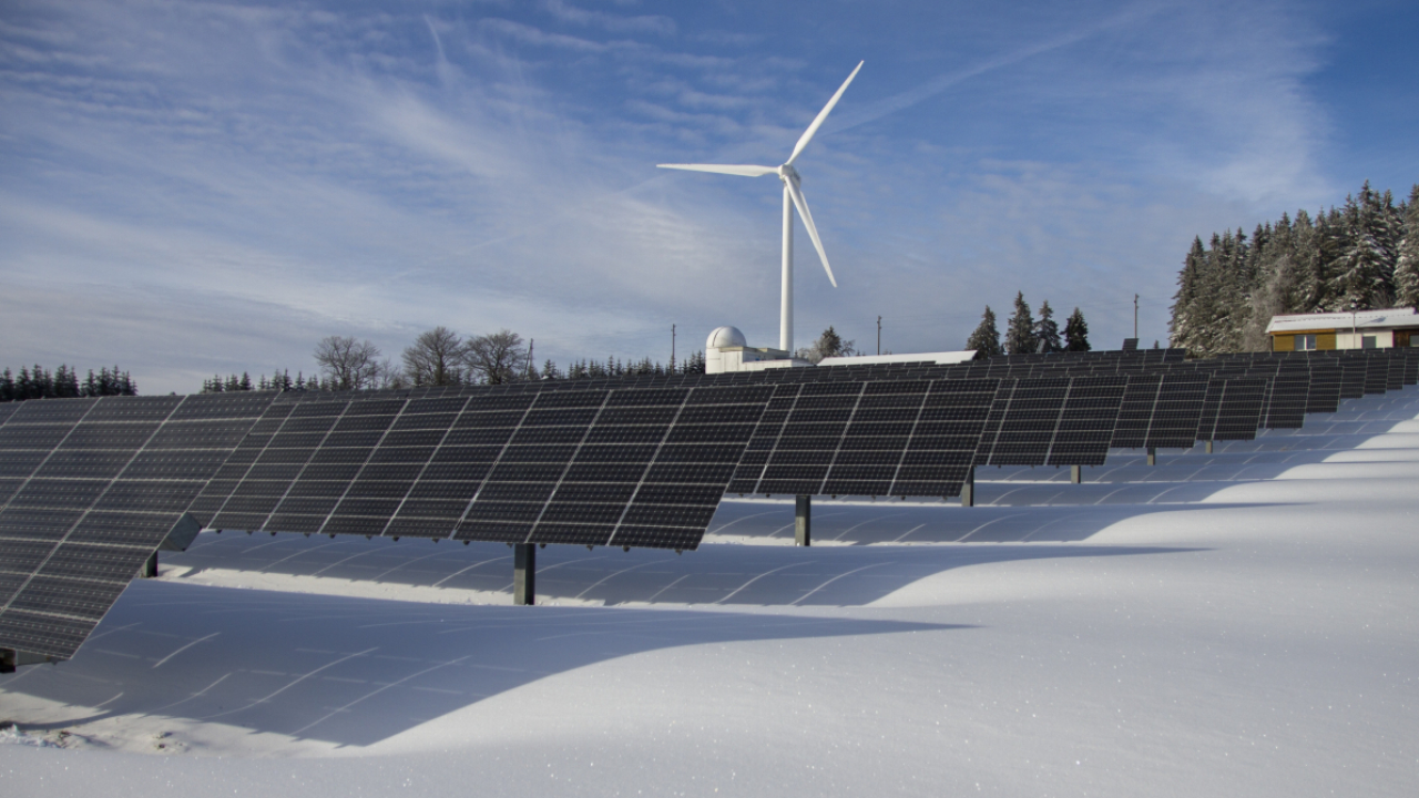 Regenerabilele, surse majoritare de energie pentru Europa în S1 2023