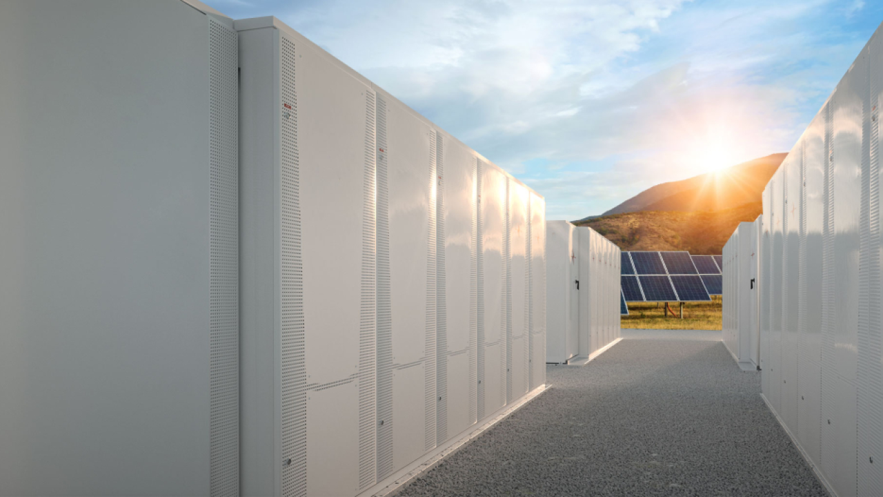 Simtel intră pe segmentul sistemelor de stocare a energiei