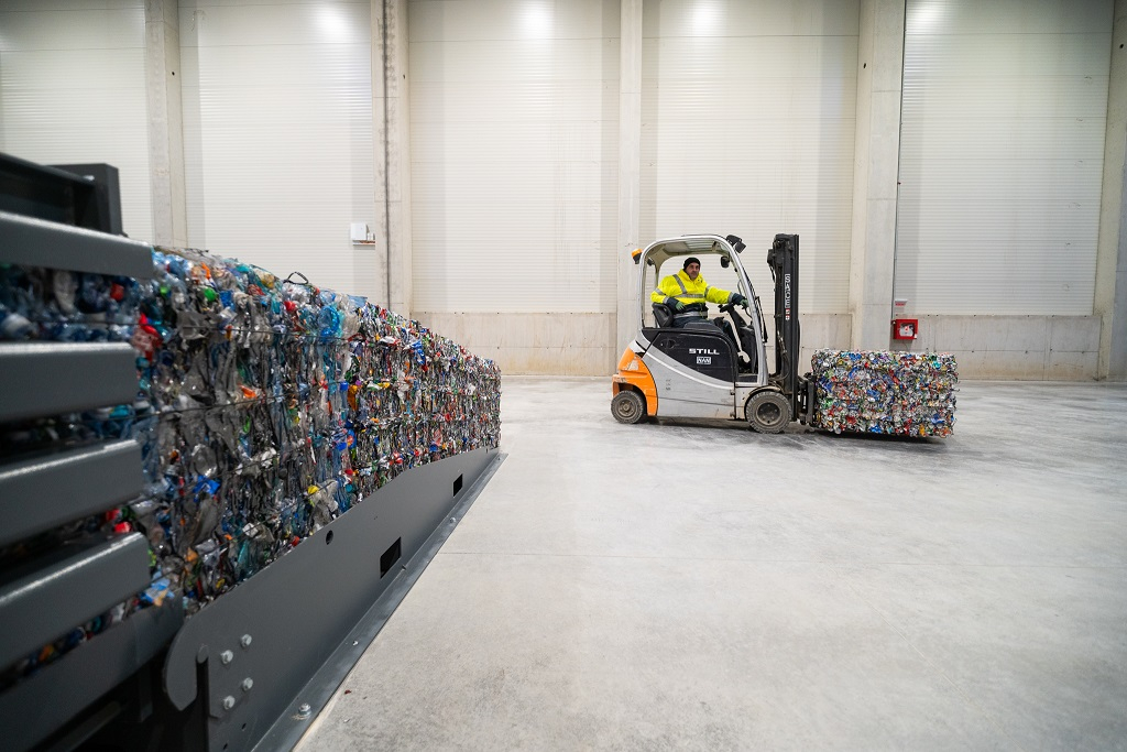 RetuRO opens the first regional center for collecting plastic waste in Bonțida