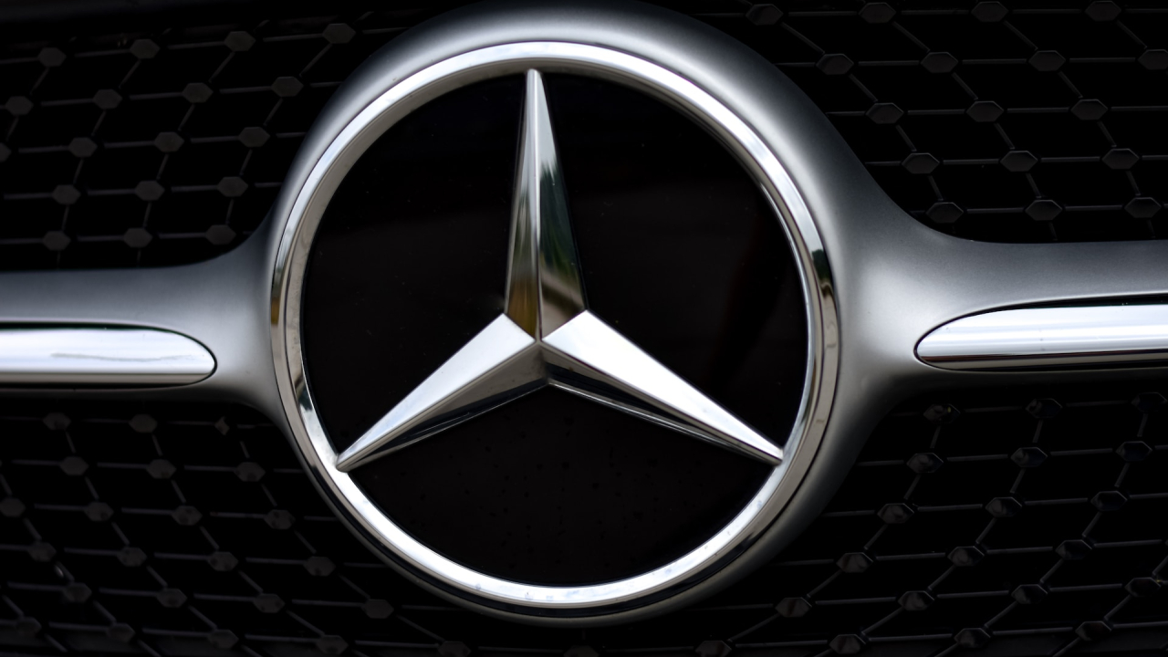 Mercedes-Benz pariază pe H2 Green Steel pentru mașini din oțel sustenabil