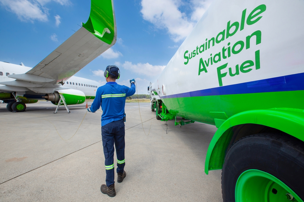 Microsoft cumpără SAF pentru decarbonizarea aviației și a propriilor operațiuni