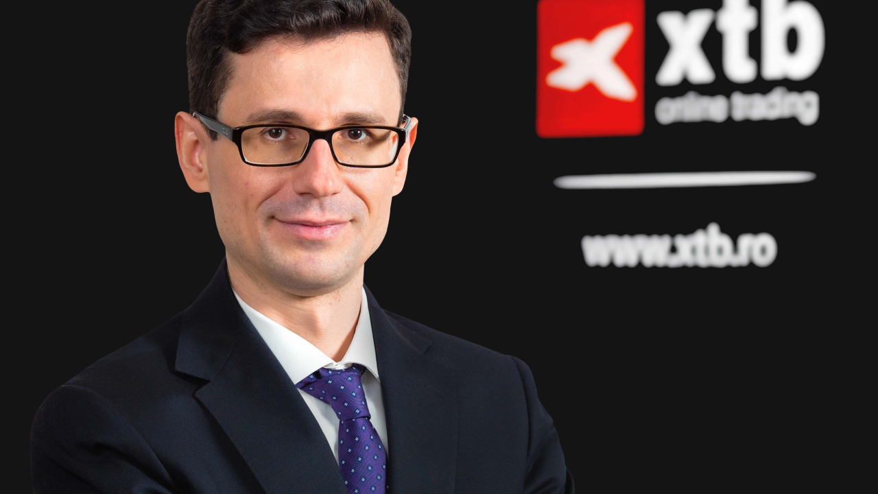 XTB: Energia solară, între provocările de producție și optimismul de pe burse