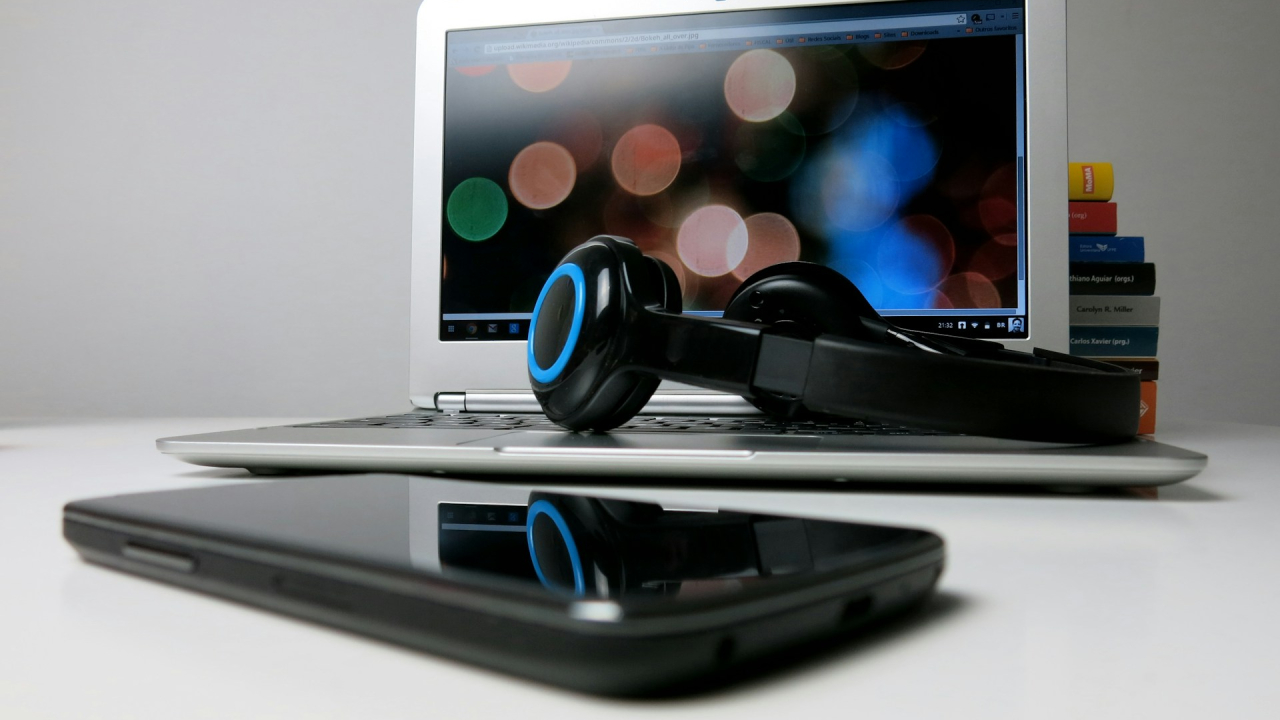 Rabla la închirieri de electronice: predai un gadget vechi și primești bani
