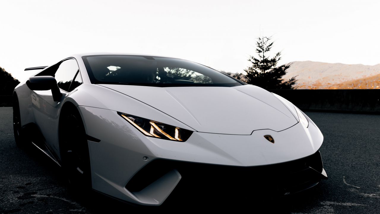 Lamborghini ar putea lansa primele modele hibrid până în 2024