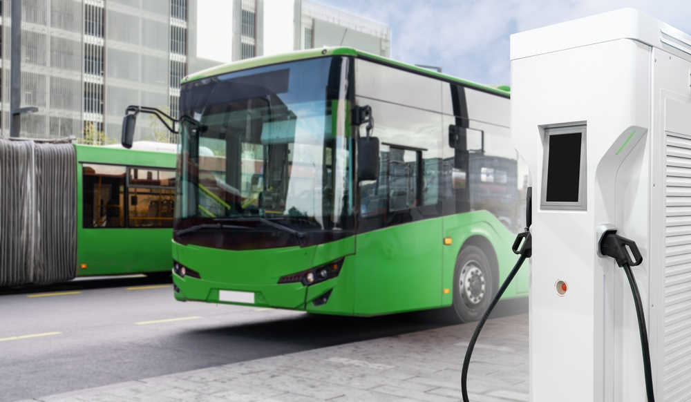 Troleibuze vs autobuze electrice: care este soluția mai bună pentru orașele verzi