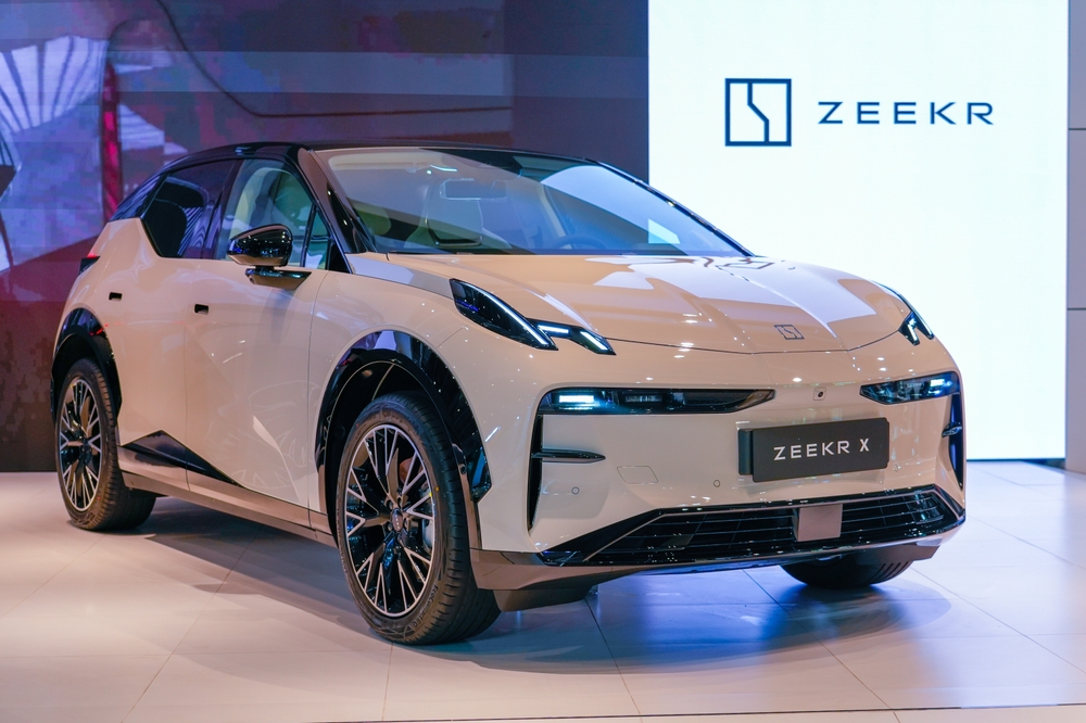 Un nou producător chinez își face intrarea în România cu mașini electrice futuriste