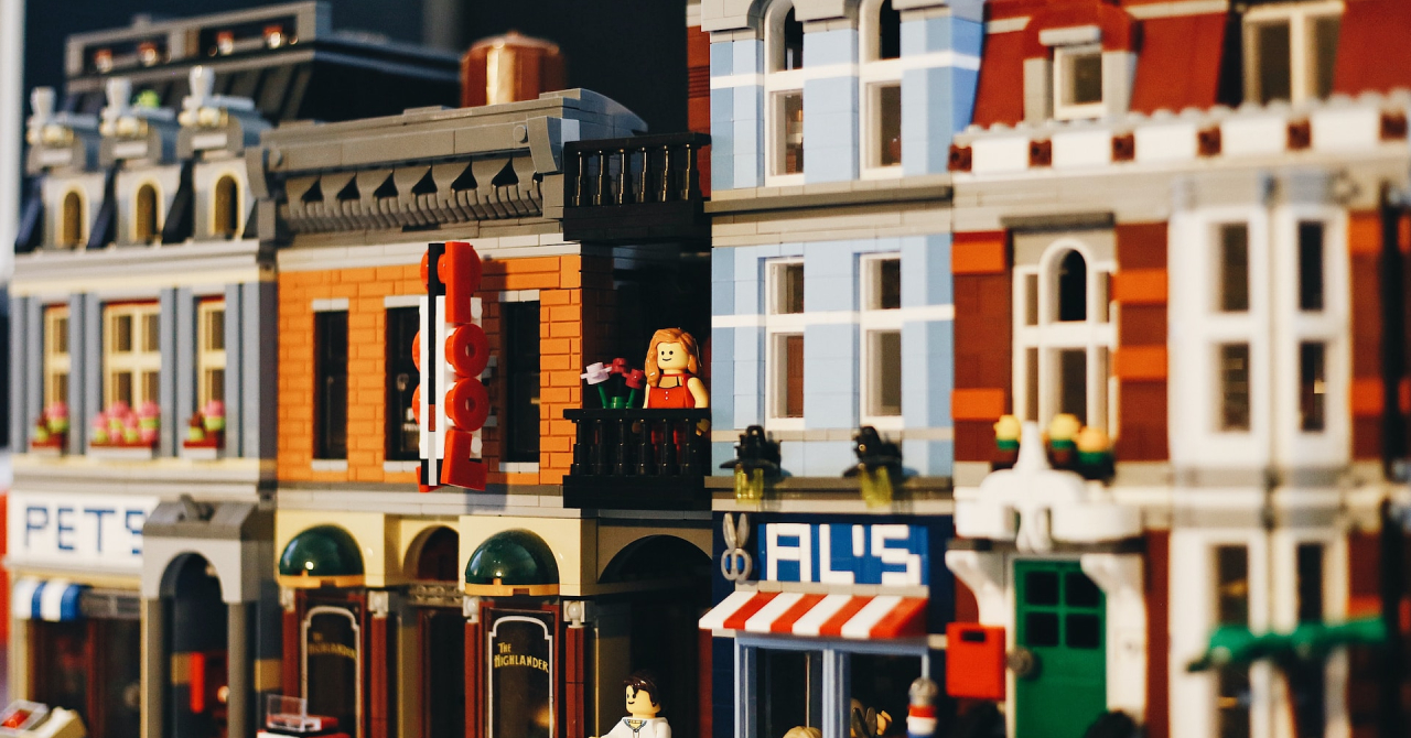 LEGO vrea o producție de jucării complet sustenabilă până la jumătatea secolului