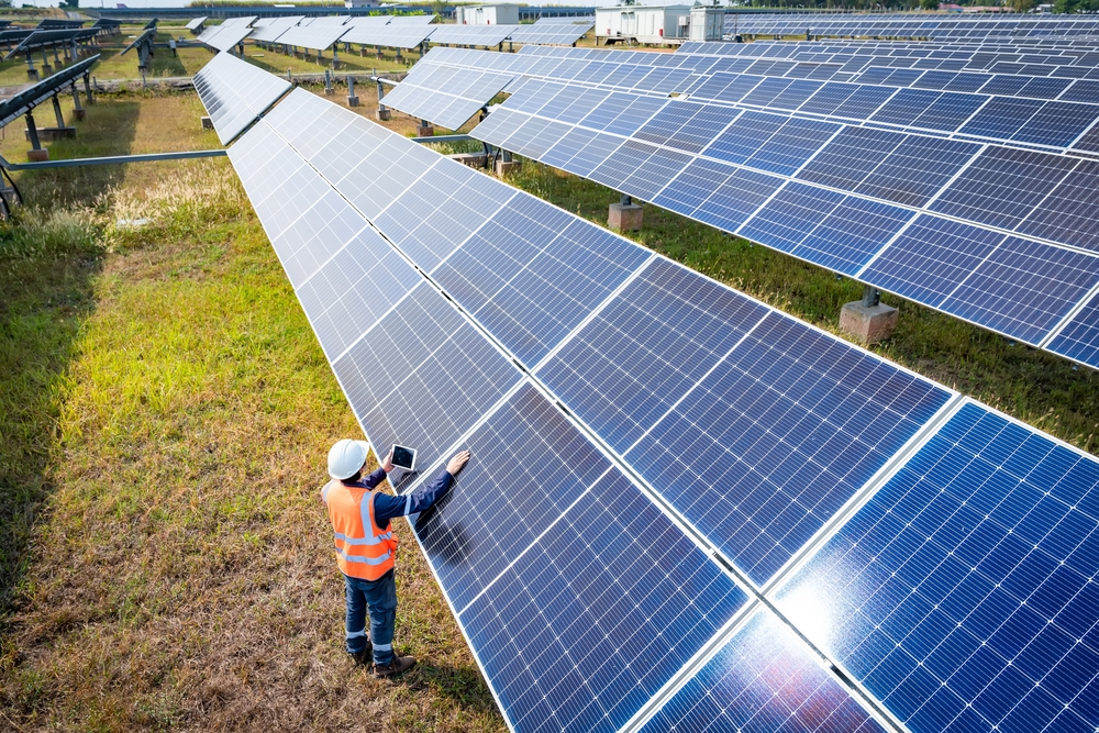 Simtel, credit de 28 de milioane de euro pentru un parc fotovoltaic în Giurgiu