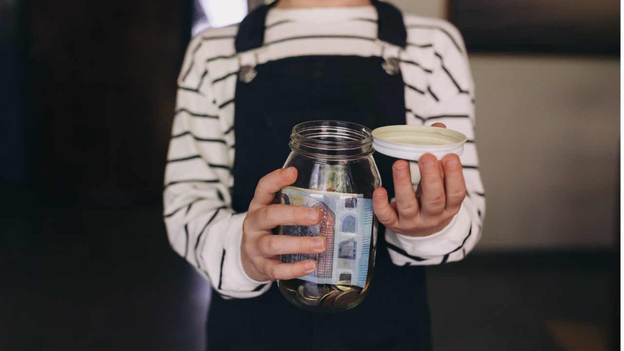 14.000 de profesori au accesat resurse de educație financiară pe care le pot integra în orice materie