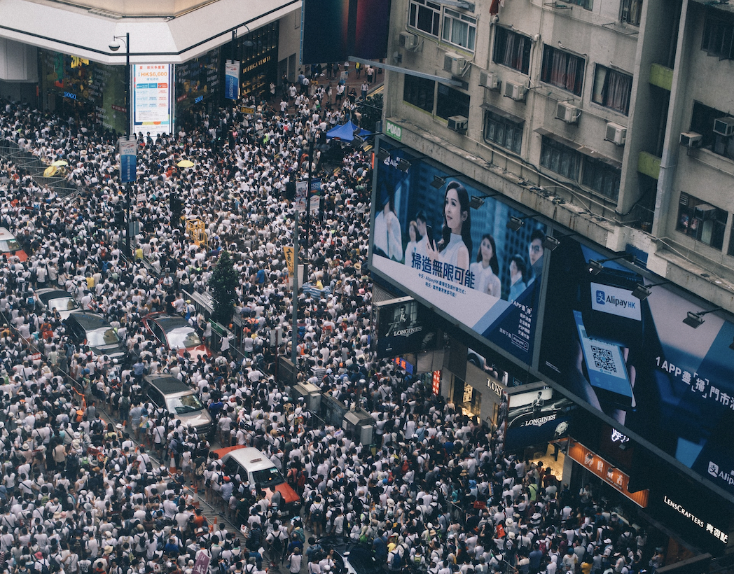 Cum afectează cei 8 miliarde de oameni resursele Pământului