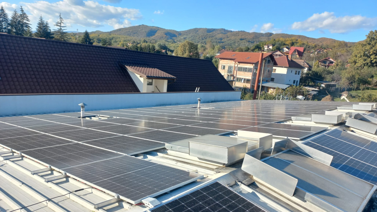 SanoVita investește în sisteme solare pentru producție cu energie verde