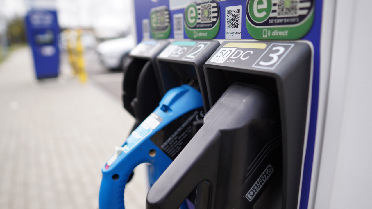 The Megawatt Charging System for heavy-duty vehicles compatible with Tesla