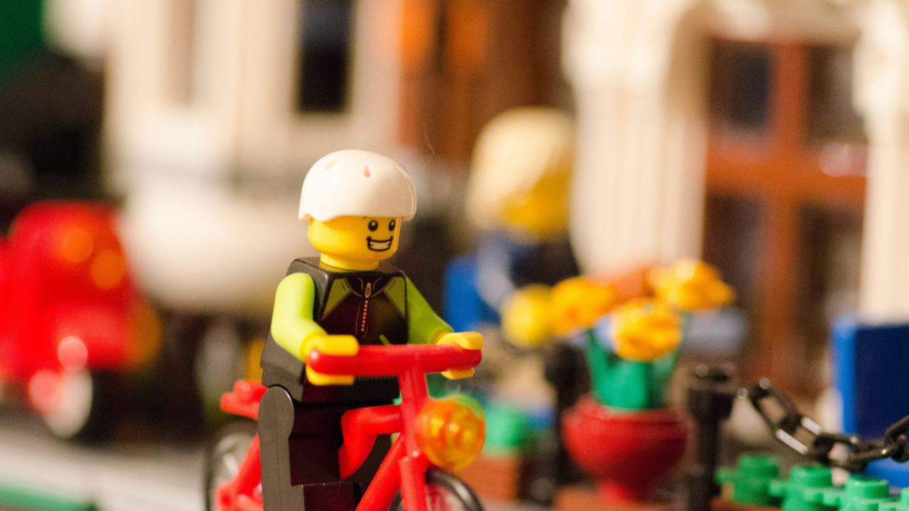 Lego wants to completely replace the plastic used for their bricks by 2032