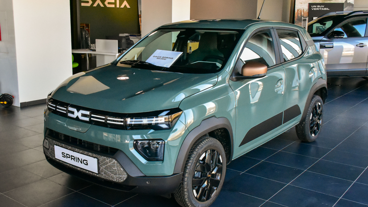Dacia vinde al 20.000-lea Spring în România, mașina electrică perfectă de oraș