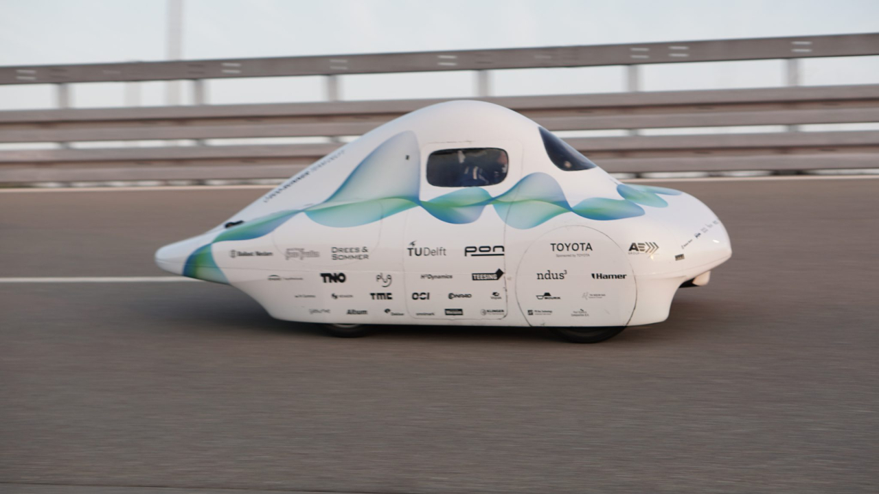 This hydrogen powered car can go from Bucharest to Paris on a single tank