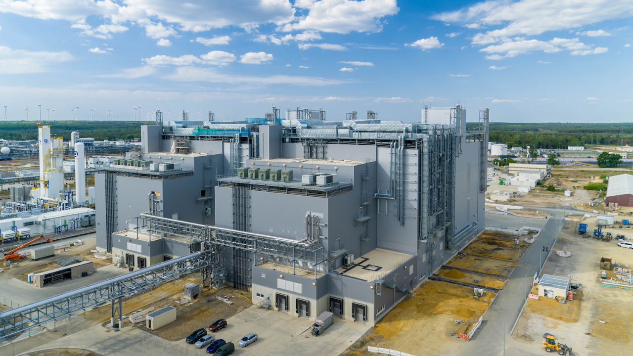 BASF inaugurează un centru de producție a materialelor pentru baterii și reciclare