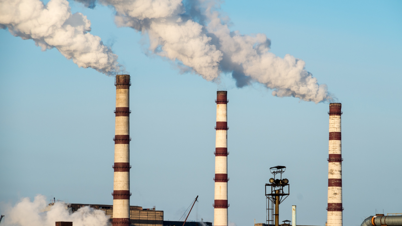 Obiectivele climatice globale, puse în pericol de centralele pe cărbuni