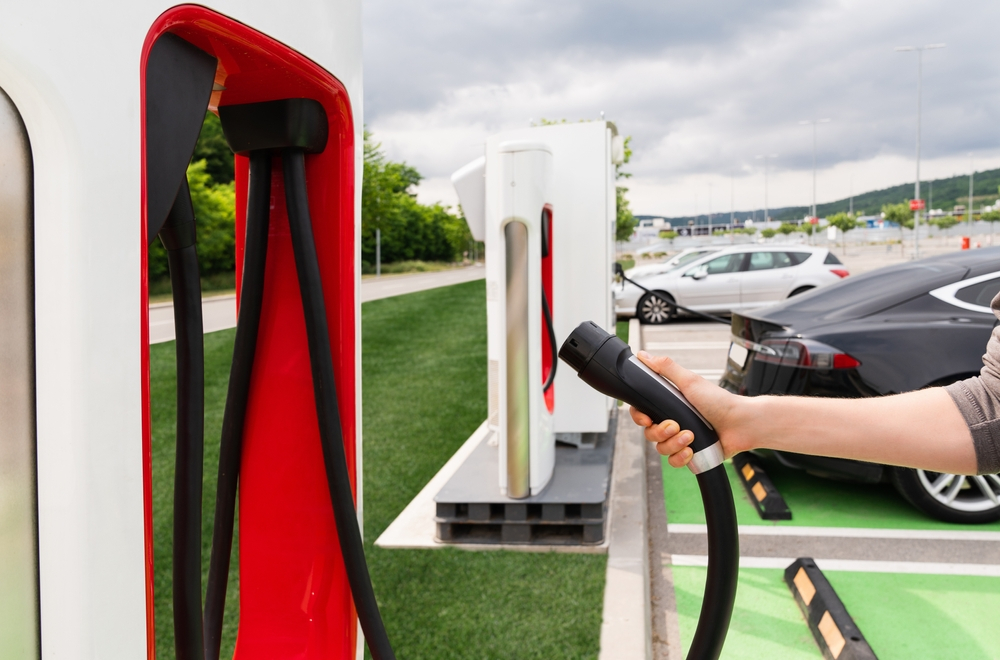 Tesla invests 500 mn USD to expand its Supercharger network globally