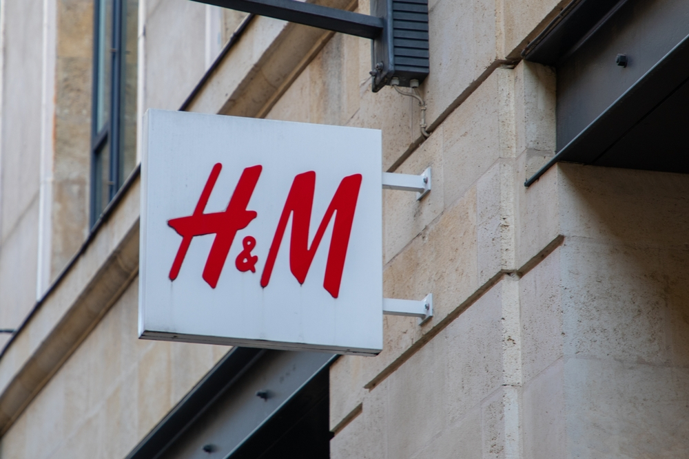 H&M folosește baterii termice pentru producția sustenabilă de fibre textile