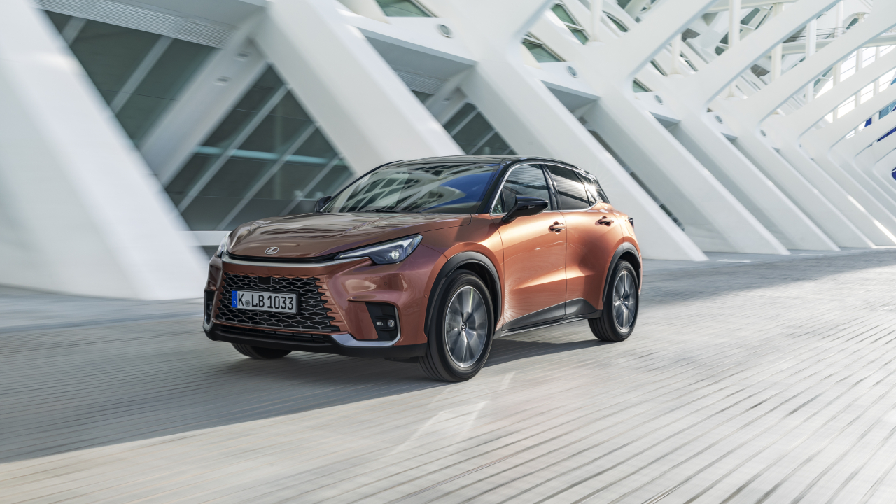 Lexus LBX este SUV-ul hybrid subcompact de lux propus pentru marile orașe