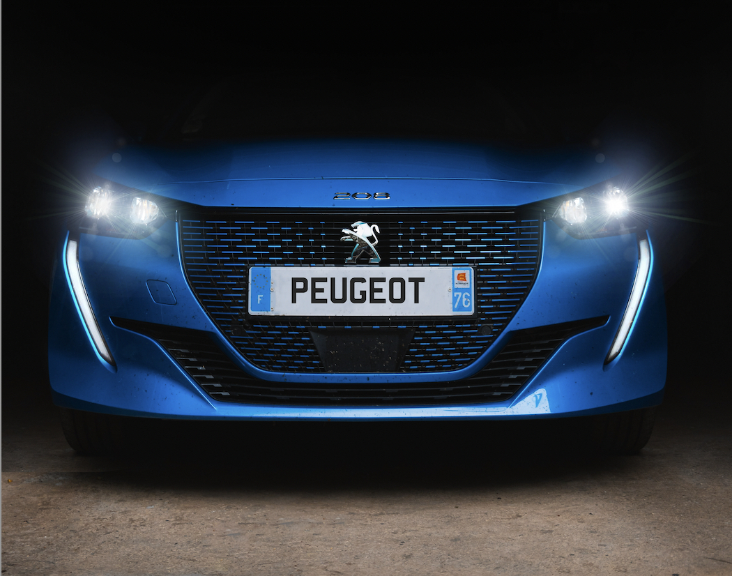Peugeot e-208, autonomie și performanțe mai bune datorită unui nou motor