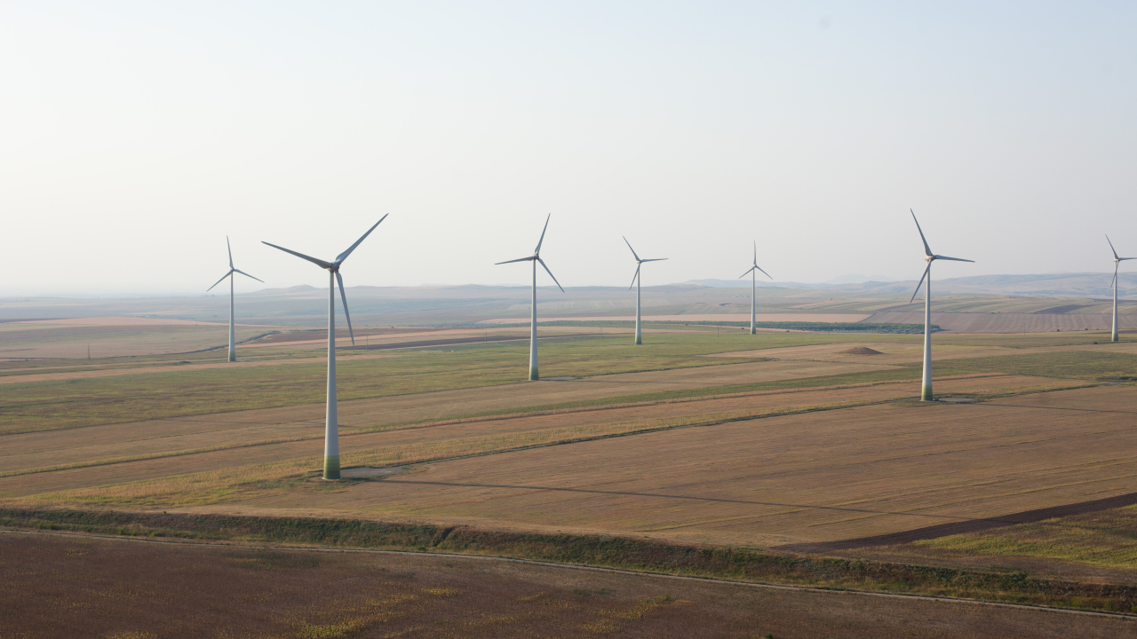 Proiectul de energie eoliană din România ce va produce 569 GWh după 2026