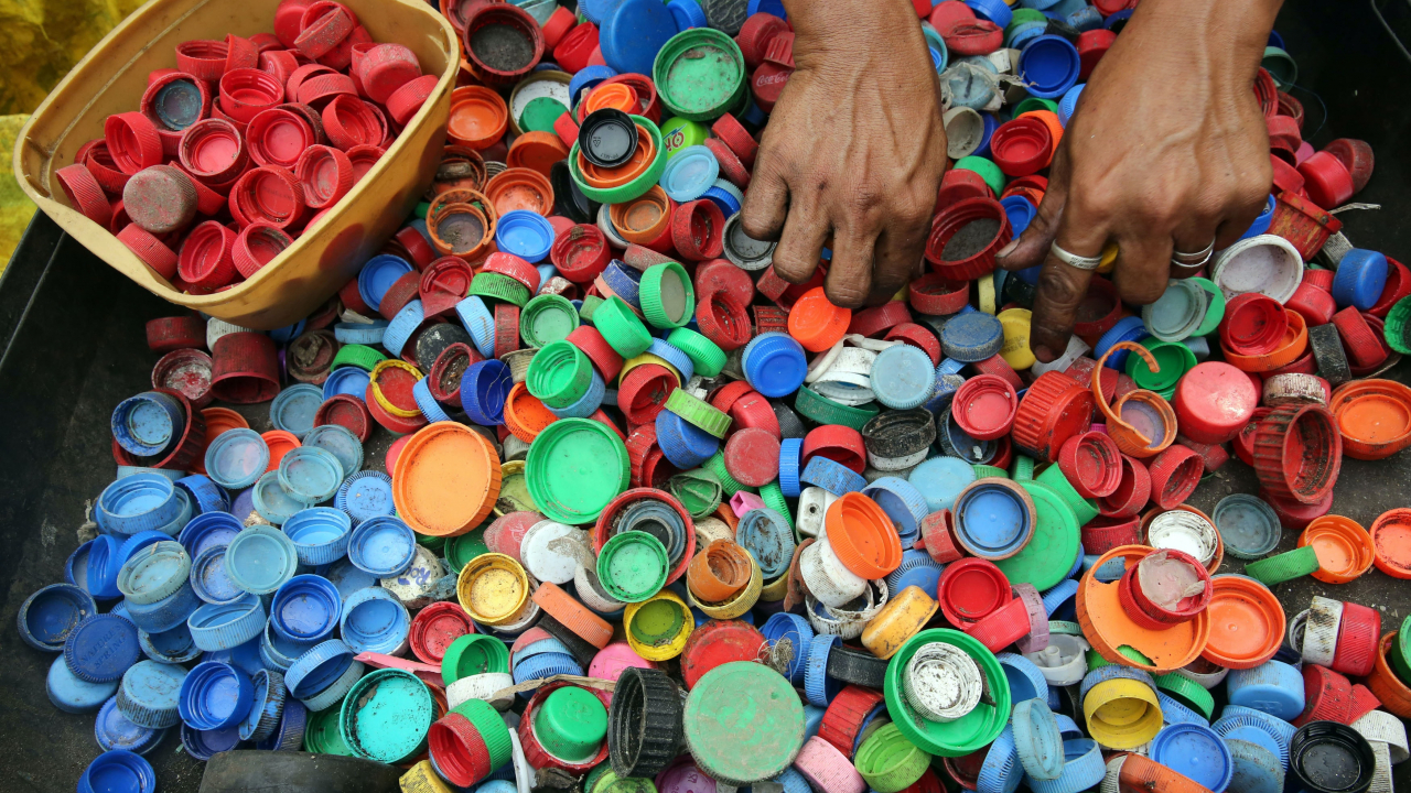 Modul prin care producția de mase plastice ar putea avea emisii neutre de carbon