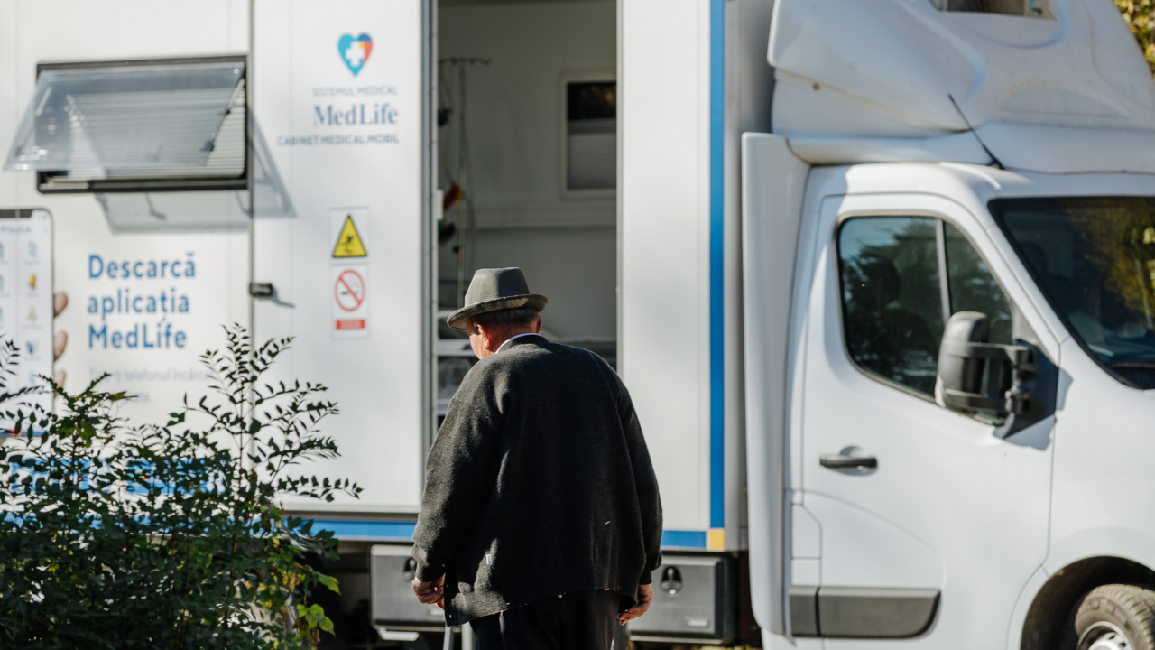 Caravana cu Sănătate, proiectul care oferă servicii medicale în comunitățile vulnerabile
