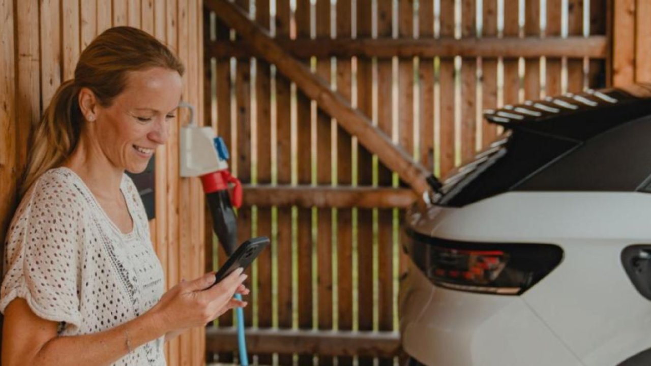 Arval România lansează soluții complete de mobilitate dedicate electrificării flotelor