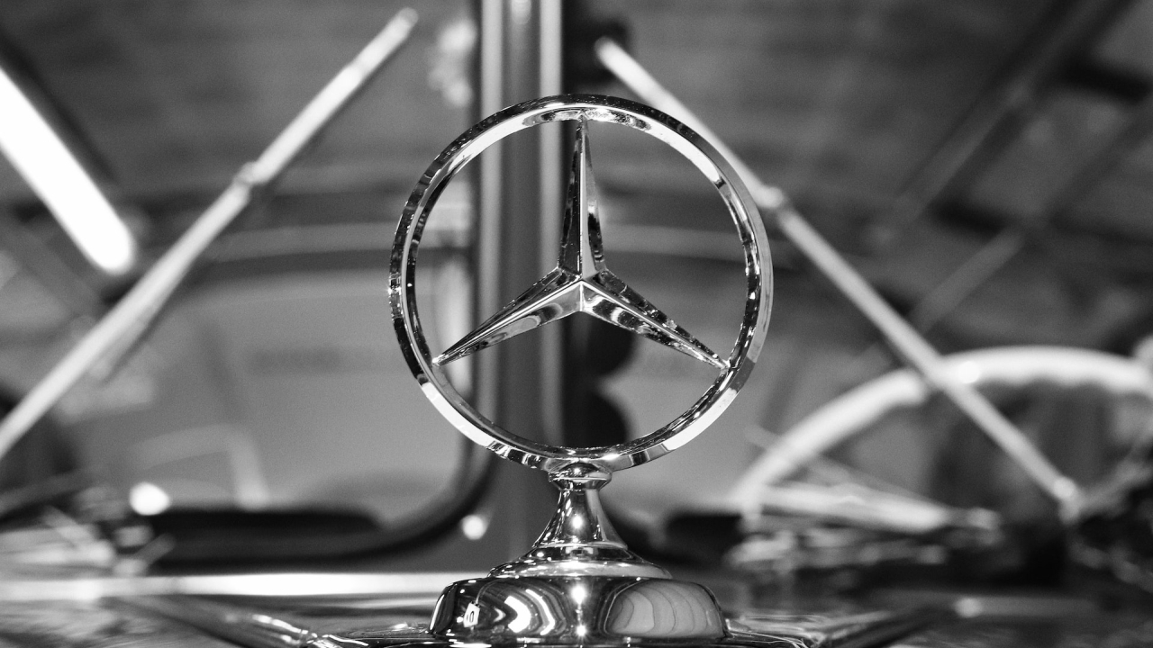 Mercedes-Benz investește miliarde de dolari pentru viitoarele modele electrice