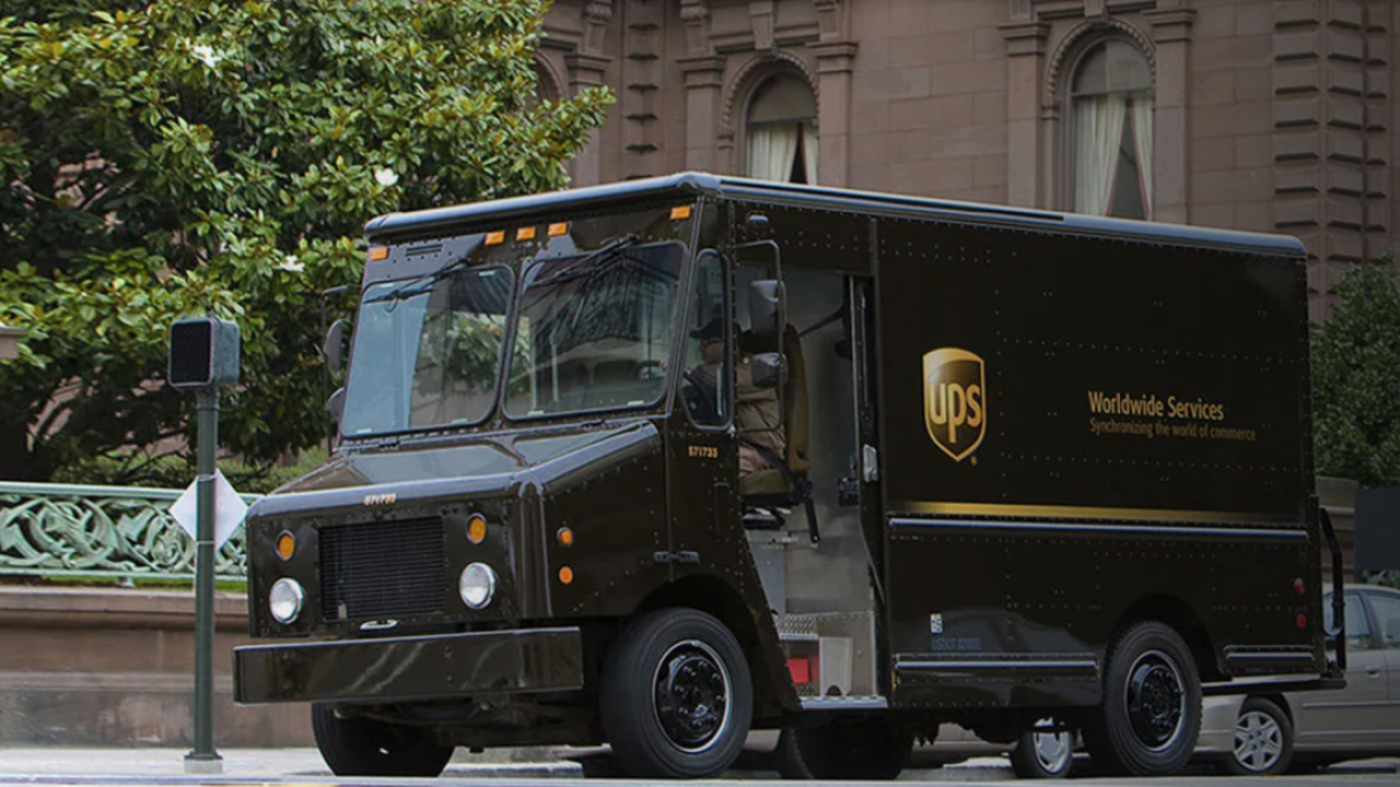 UPS achiziționează aproape 4.000 de vehicule pe combustibili alternativi